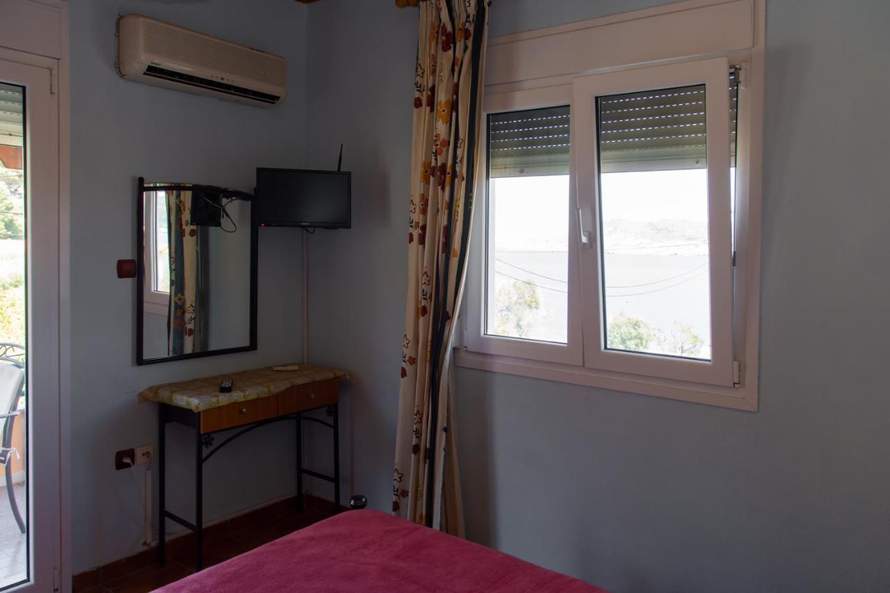 Agali Beach Pansion Mármaron Exterior foto